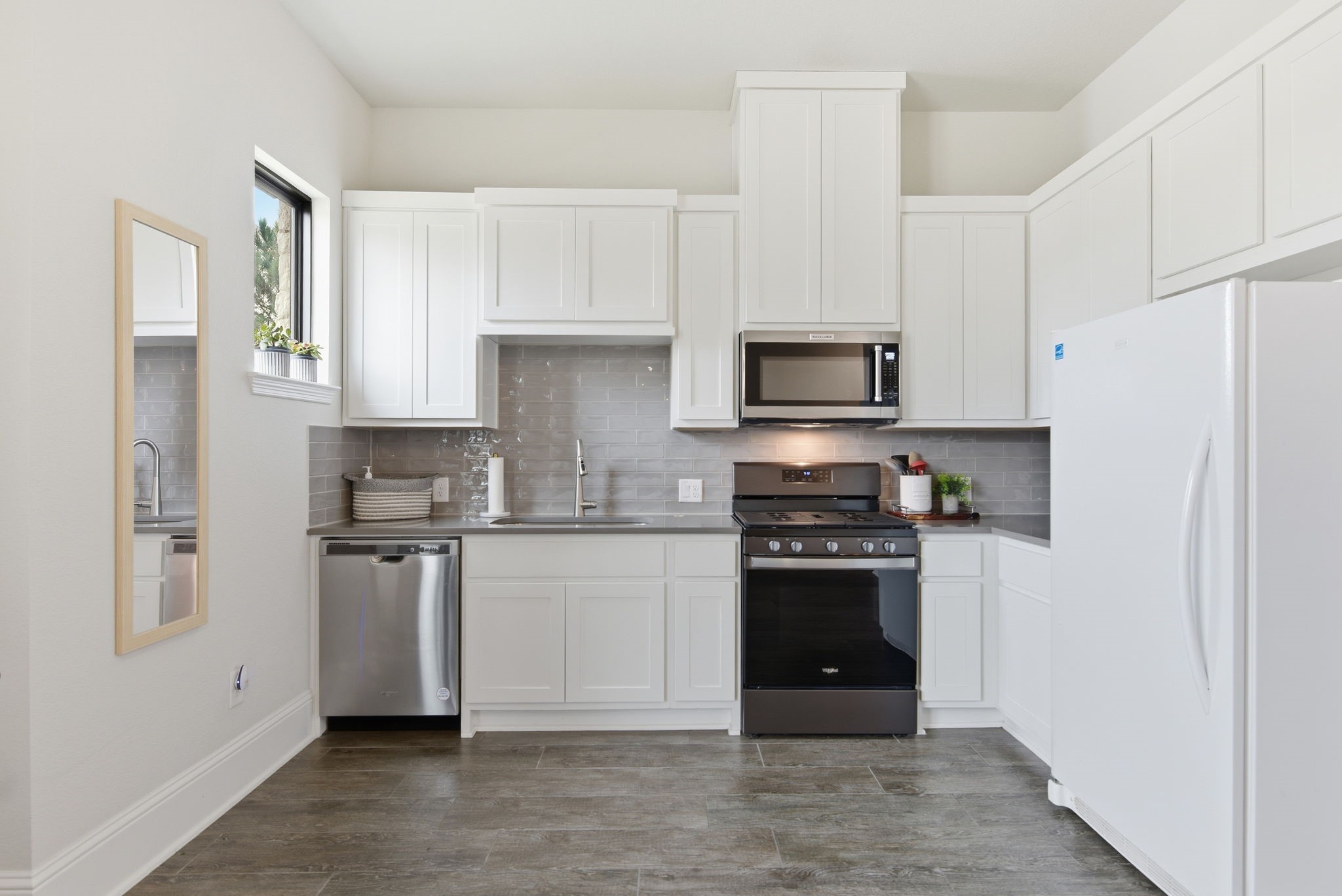 10102 South Goshawk Trail Conroe, TX 77385 - Photo 26 of 45 Private Guest Suite - 1st Floor