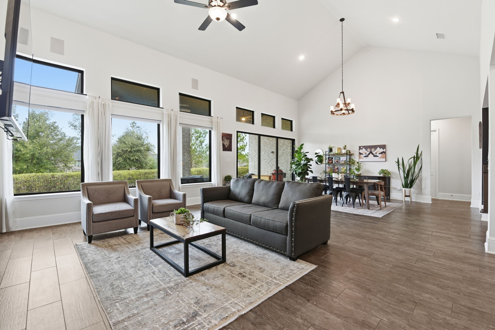 10102 South Goshawk Trail Conroe, TX 77385 - Photo 5 of 45