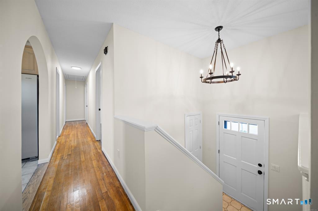 25 Greenview Drive Waterbury, CT 06708 - Photo 9 of 20
