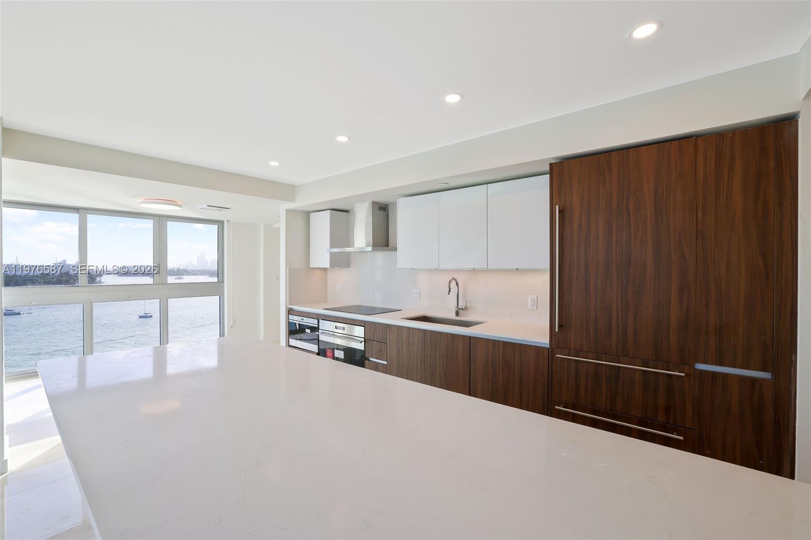 1500 Bay Road, Unit N0516 Miami Beach, FL 33139 - Photo 13 of 88