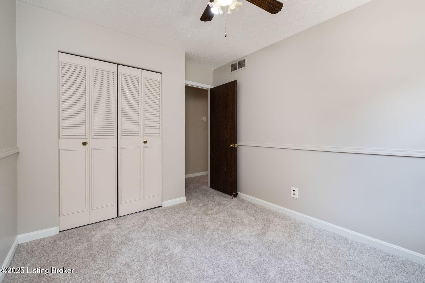 2409 Hayward Road Louisville, KY 40242 - Photo 39 of 45 photo_online_039