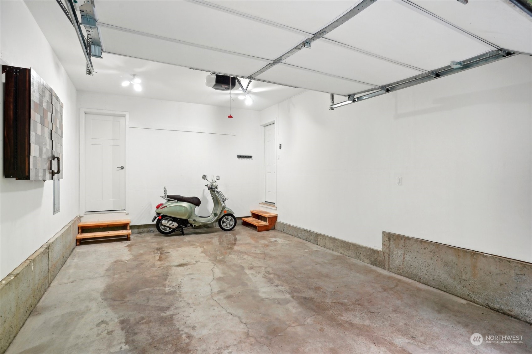 7453 Gatewood Road Southwest Seattle, WA 98136 - Photo 31 of 40 a view of a room with gym equipment