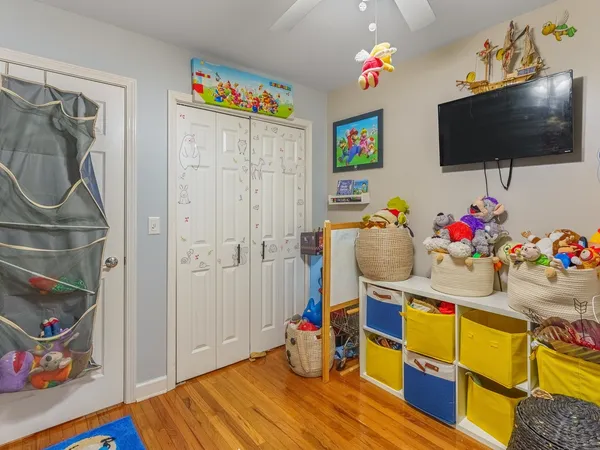 $240,000 | 317 Ozark Drive, Bolingbrook, IL 60440