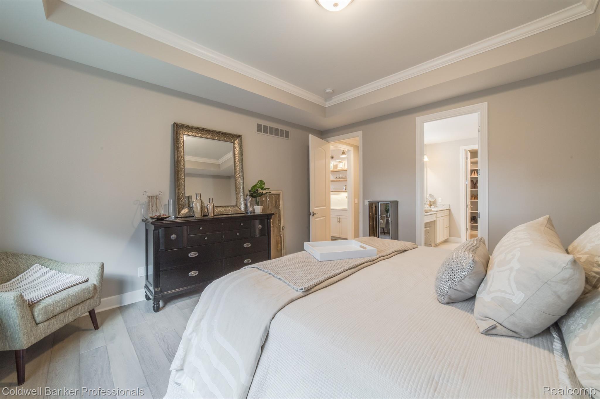5494 Woodfall Road Clarkston, MI 48348 - Photo 30 of 58 5494 Woodfall-23.jpg