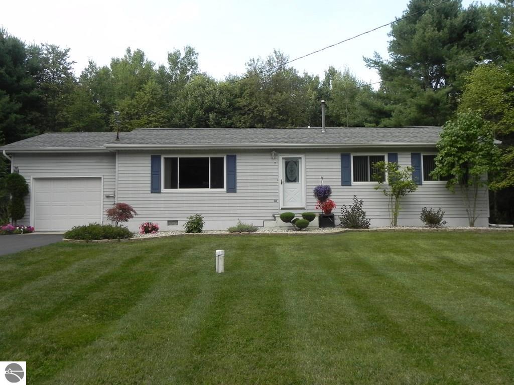 8083 East Baseline Road Mount Pleasant, MI 48858 - Photo 24 of 25 1789371-23.JPG