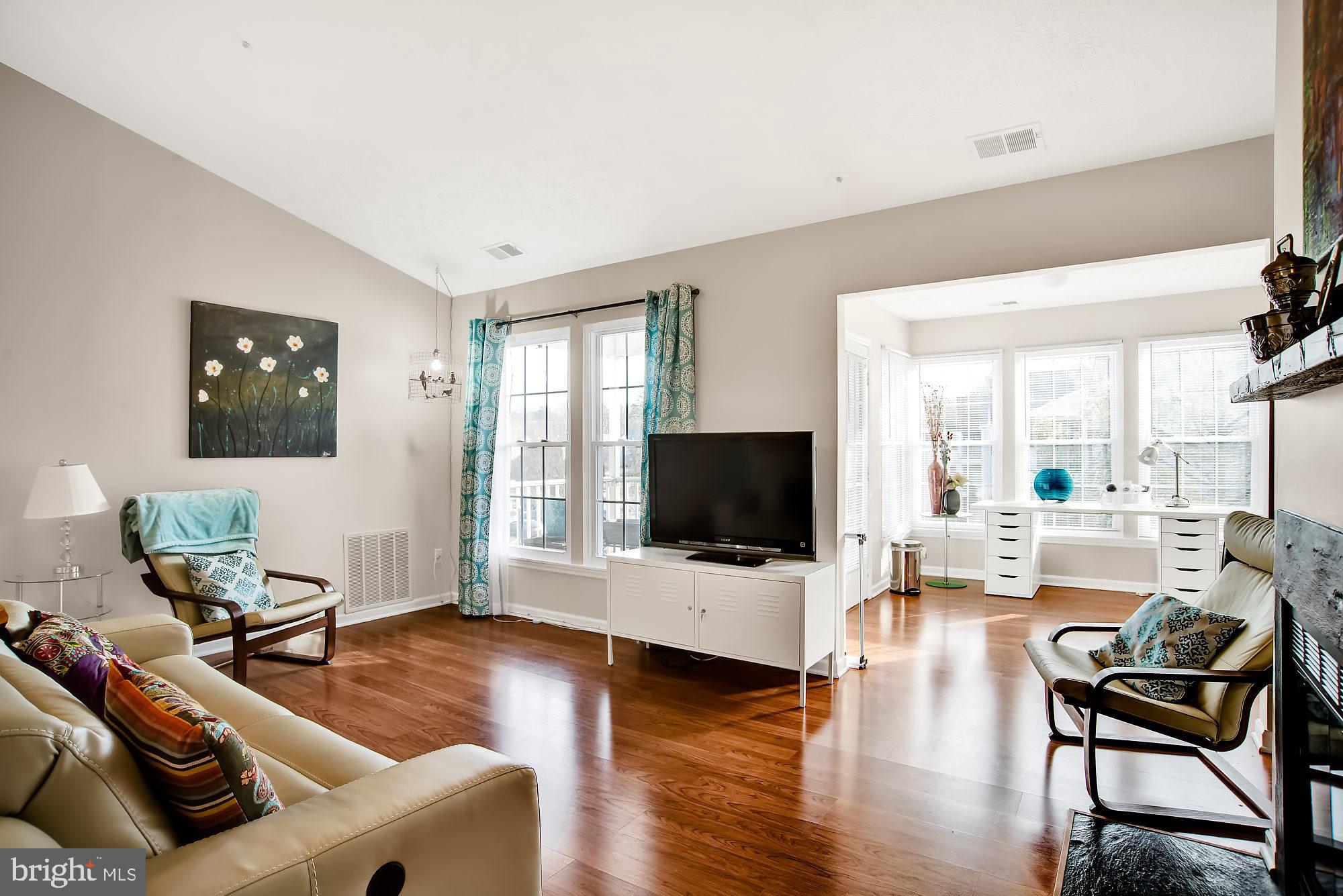 647 Deering Road, Unit 2M Pasadena, MD 21122 - Photo 5 of 25