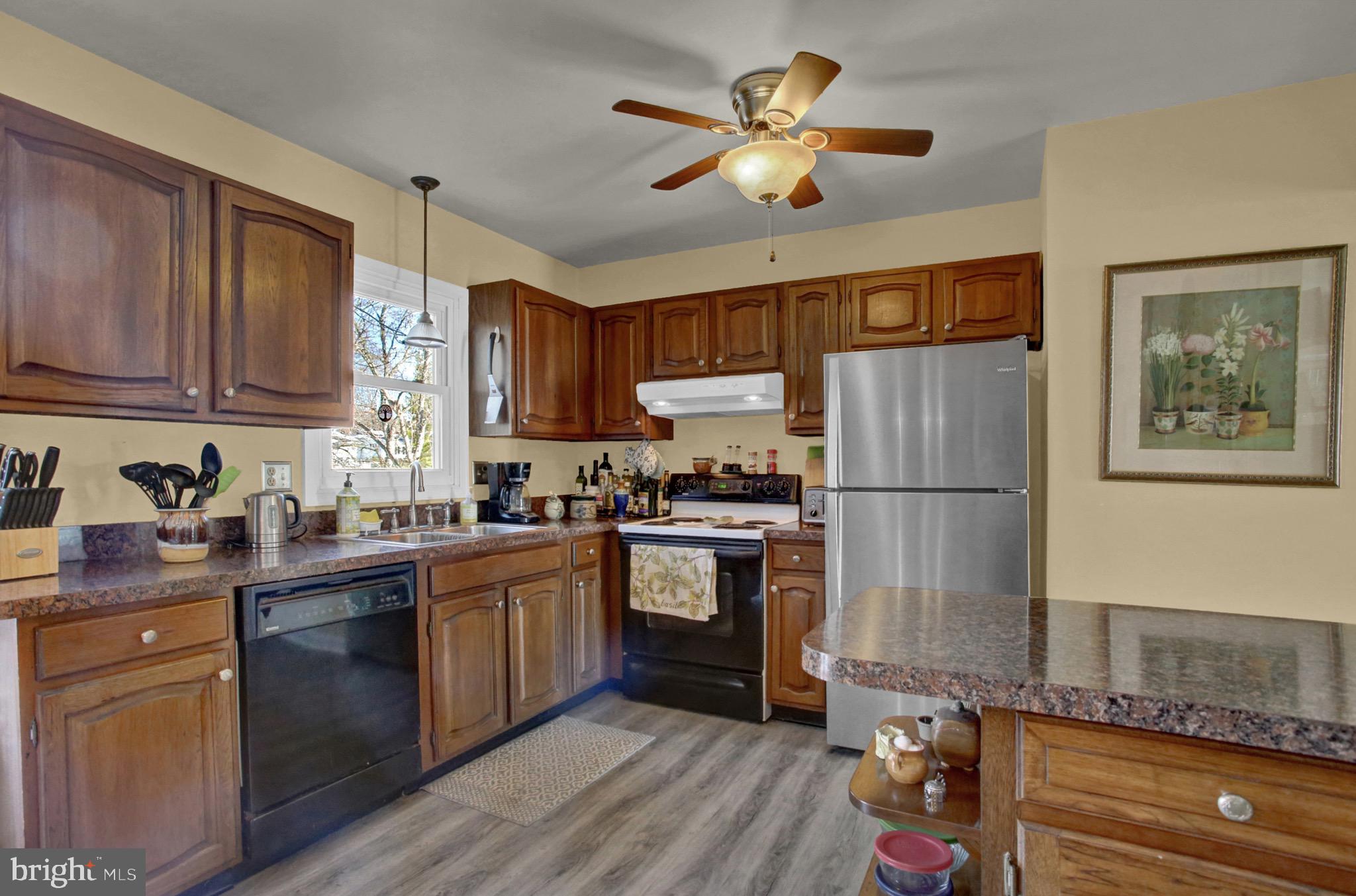 1811 Shelley Road Lancaster, PA 17602 - Photo 5 of 41 Gallery Image 5