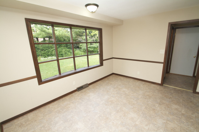 3517 North View Road Rockford, IL 61107 - Photo 6 of 13