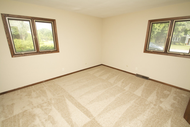 3517 North View Road Rockford, IL 61107 - Photo 8 of 13