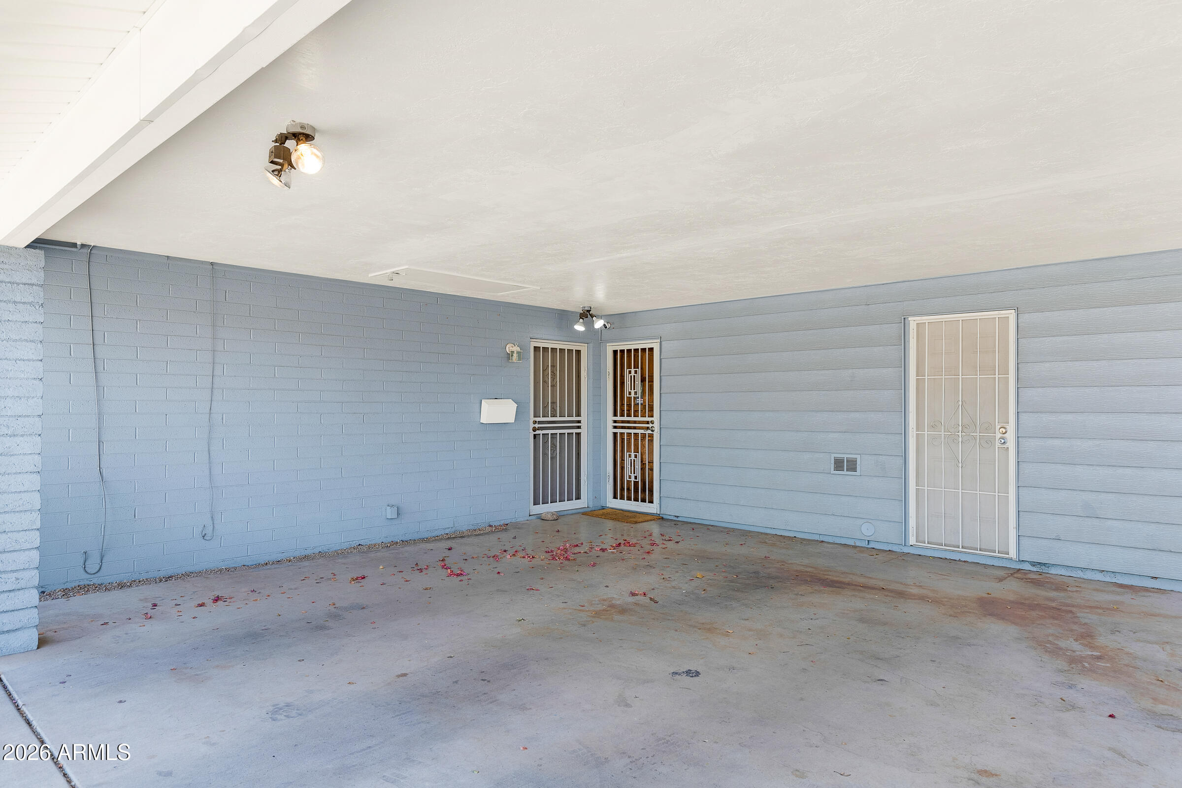 7316 North 23rd Drive Phoenix, AZ 85021 - Photo 4 of 31 7316 N 23rd Dr-4