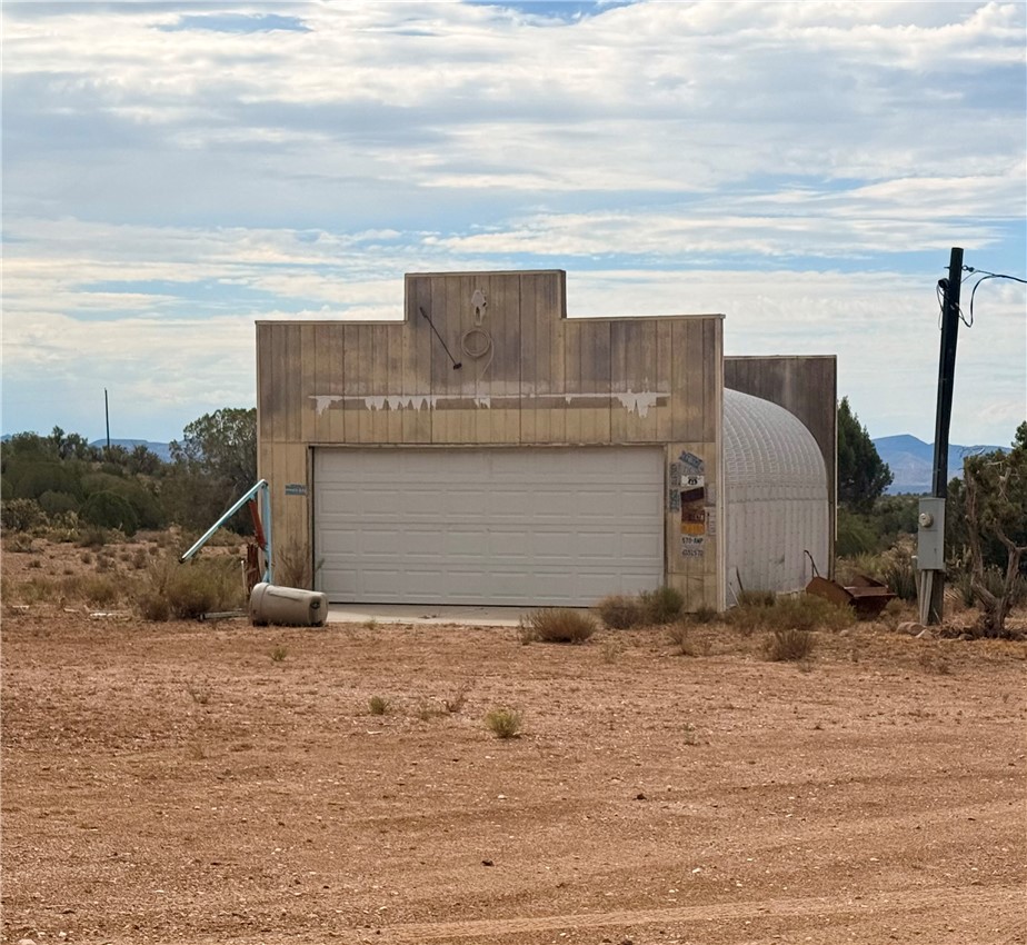 11001 East Blake Ranch Road Kingman, AZ 86401 - Photo 26 of 35