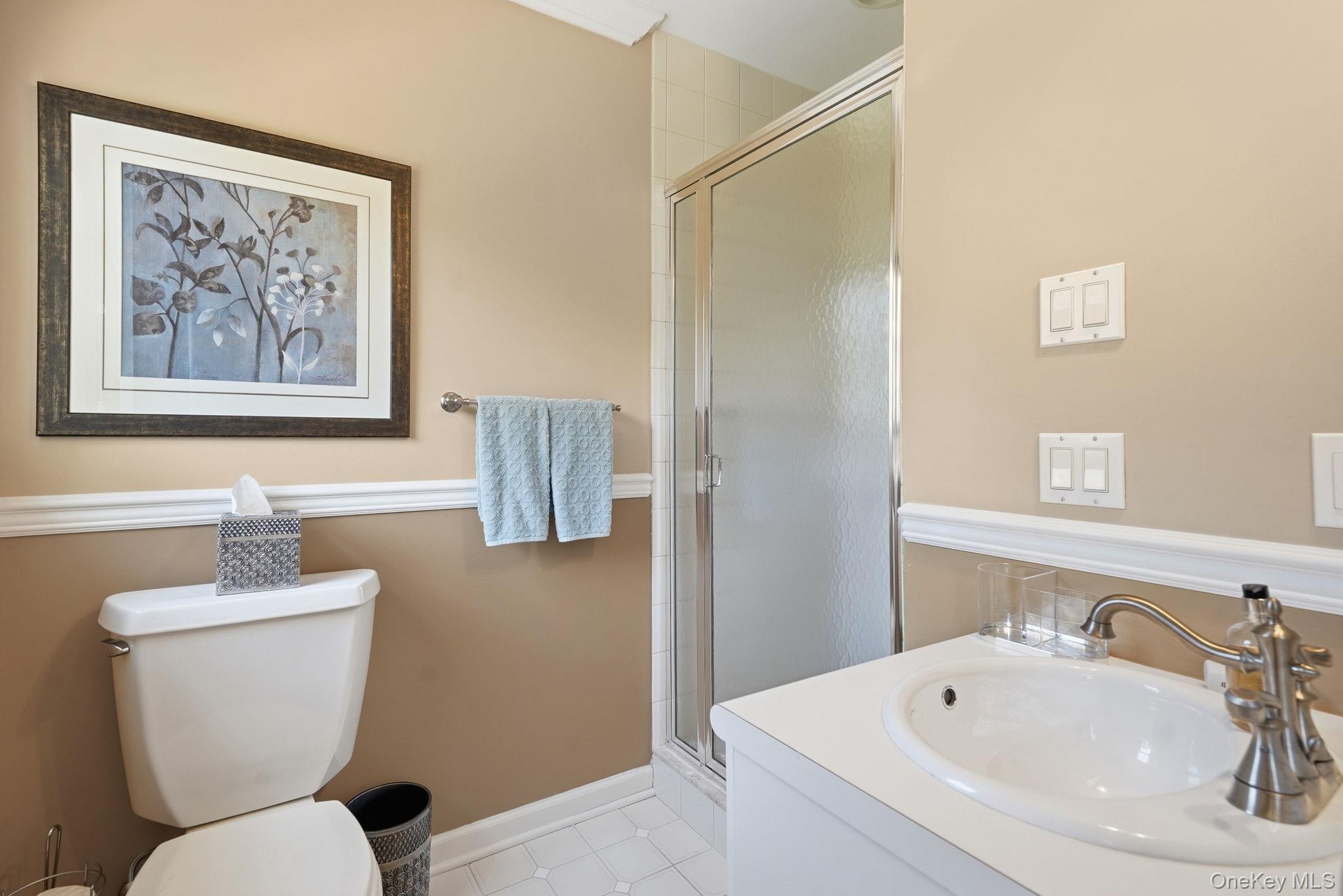 33 Hevelyne Road Elmsford, NY 10523 - Photo 25 of 43 Bathroom in 3rd Bedroom