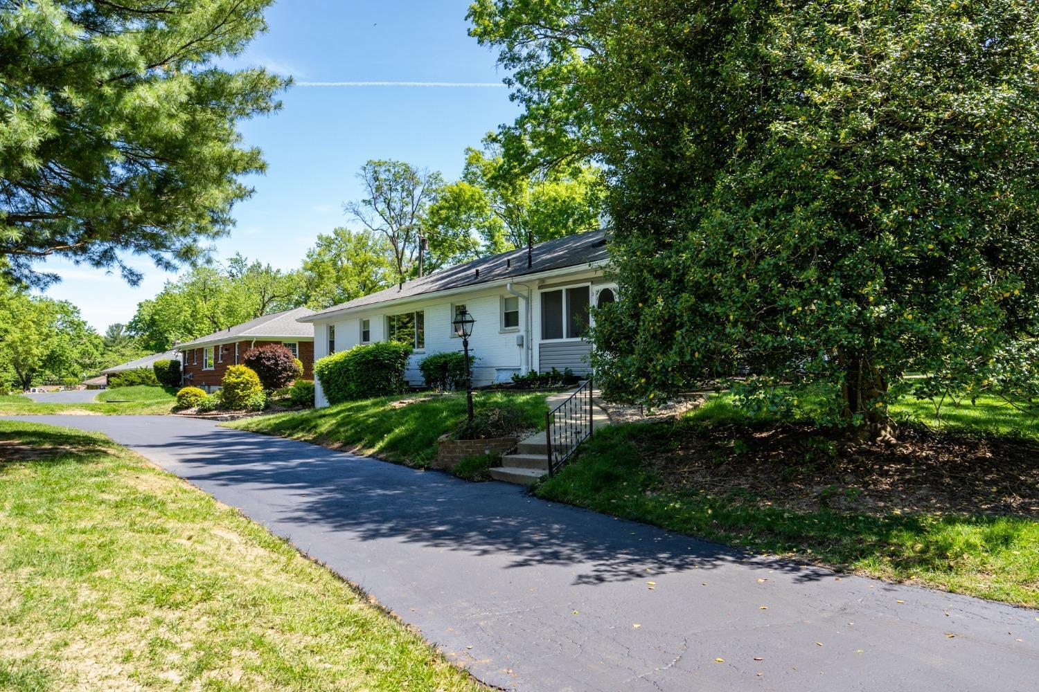 3614 East Galbraith Road Amberley, OH 45236 - Photo 35 of 39