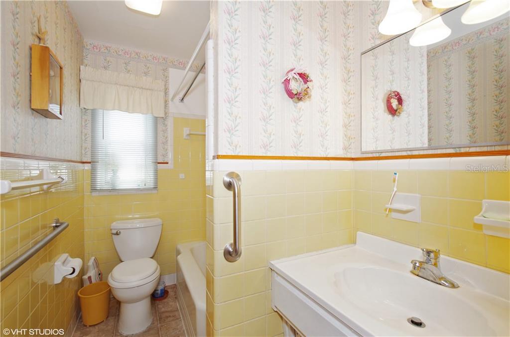 2402 Lake Road Fern Park, FL 32730 - Photo 12 of 20 Gallery Image 12