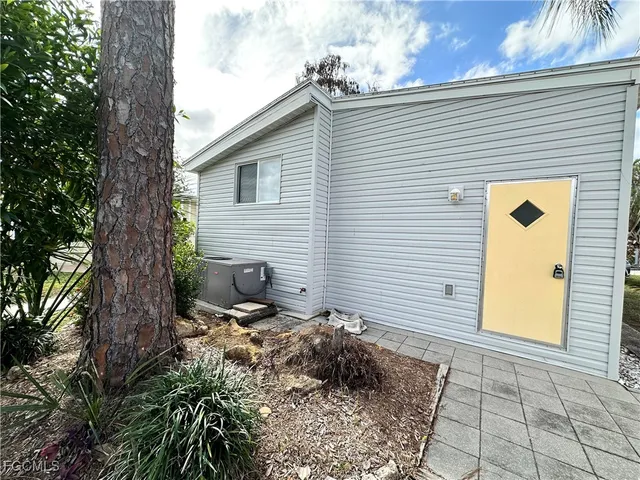 $129,900 | 10802 Little Heron Circle Southeast, Estero, FL 33928