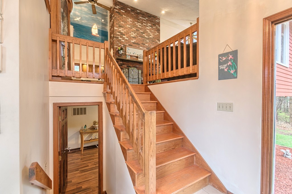 42 California Road Tewksbury, MA 01876 - Photo 4 of 29 Gallery Image 4