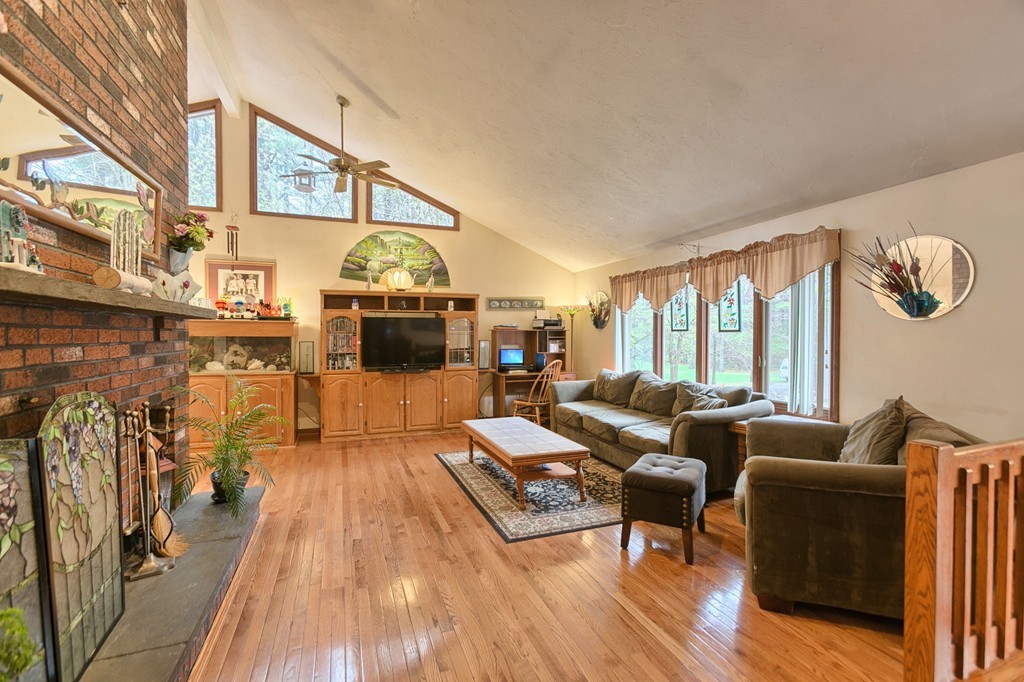 42 California Road Tewksbury, MA 01876 - Photo 5 of 29 Gallery Image 5