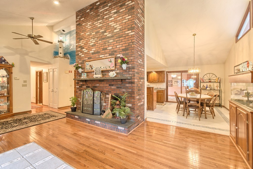 42 California Road Tewksbury, MA 01876 - Photo 8 of 29 Gallery Image 8