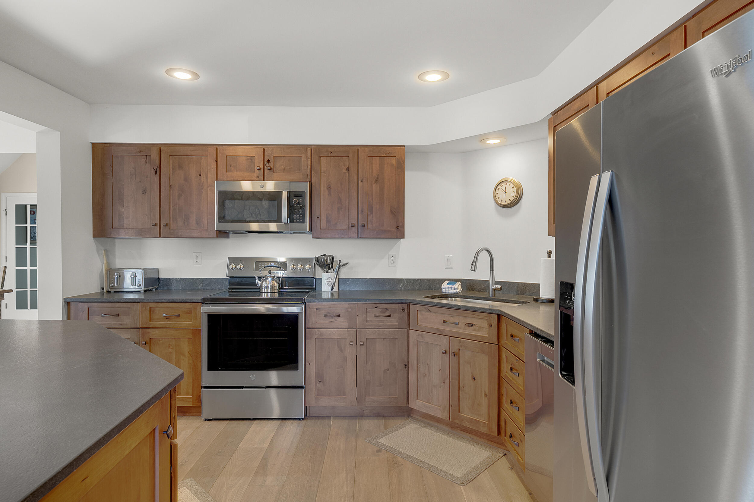 16 Jibe Road, Unit O1 Newry, ME 04261 - Photo 13 of 70 14_lockeunito-1-26