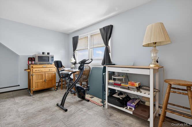 344 White Road Mineola, NY 11501 - Photo 16 of 24