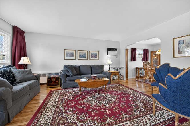 344 White Road Mineola, NY 11501 - Photo 6 of 24