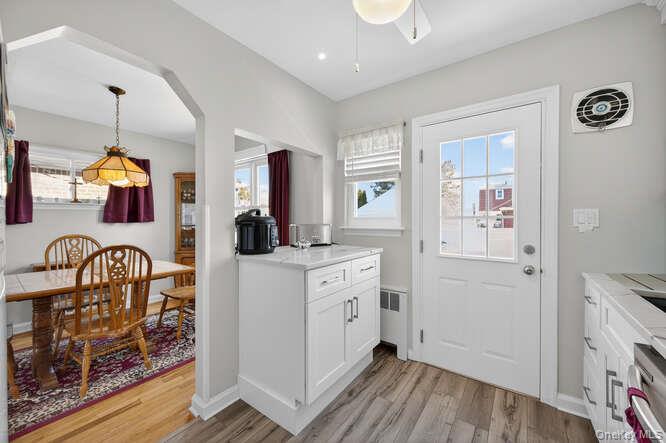 344 White Road Mineola, NY 11501 - Photo 10 of 24