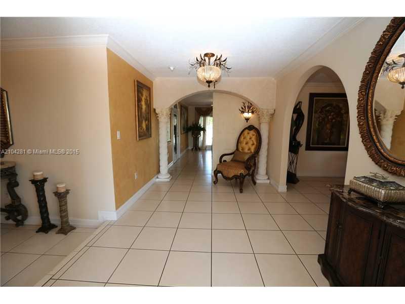 3845 Southwest 128th Avenue Miami, FL 33175 - Photo 4 of 35 a view of living room