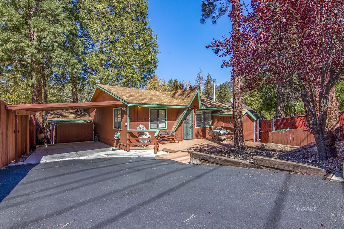 26833 Idyllwild Road Idyllwild, CA 92549 - Photo 4 of 38 a view of a house with backyard porch and sitting area