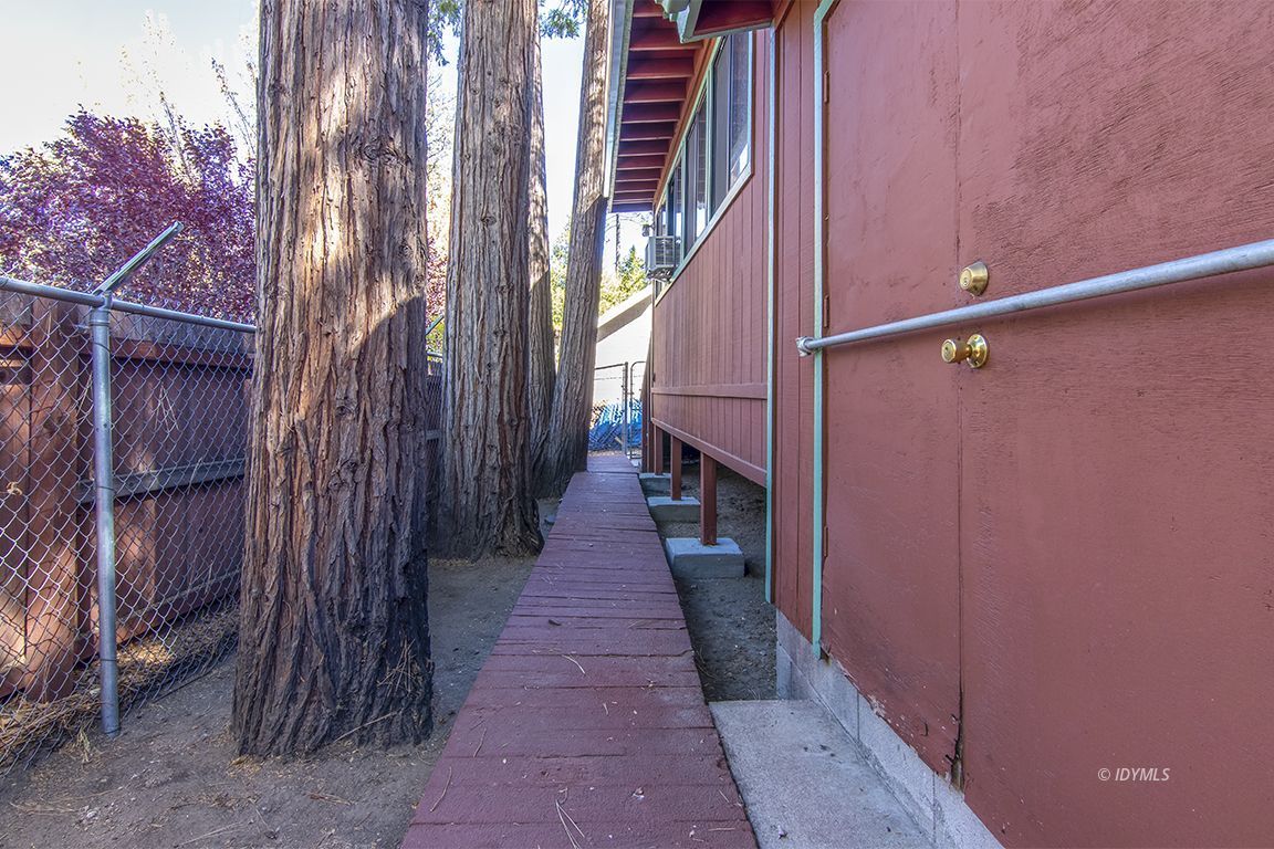 26833 Idyllwild Road Idyllwild, CA 92549 - Photo 35 of 38 a view of a pathway with a backyard