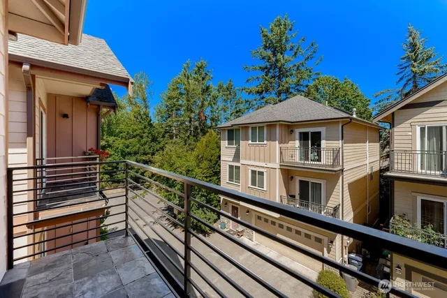 $1,450,000 | 810 5th Avenue Northwest, Issaquah, WA 98027