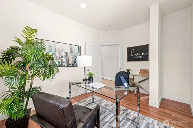 $1,450,000 | 810 5th Avenue Northwest, Issaquah, WA 98027