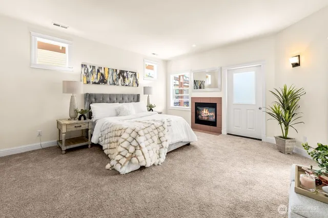 $1,450,000 | 810 5th Avenue Northwest, Issaquah, WA 98027