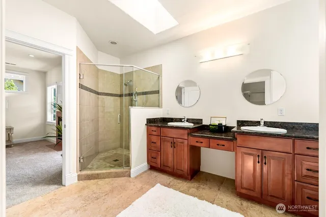 $1,450,000 | 810 5th Avenue Northwest, Issaquah, WA 98027