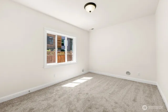 $1,450,000 | 810 5th Avenue Northwest, Issaquah, WA 98027