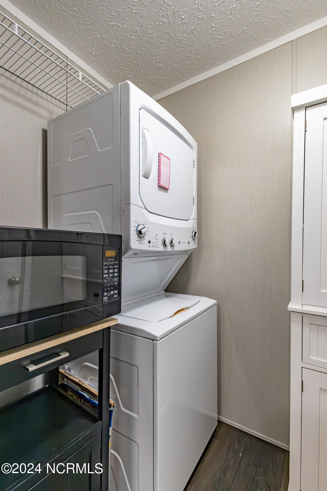 Pantry/Laundry Room