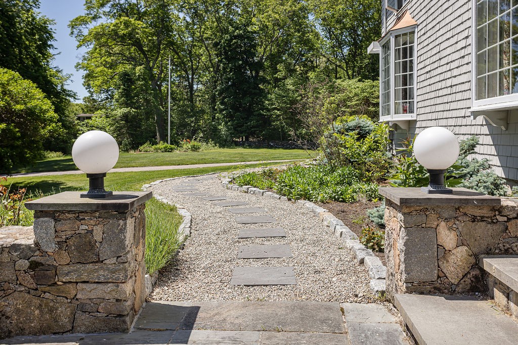 441 Post Road South Kingstown, RI 02879 - Photo 8 of 40