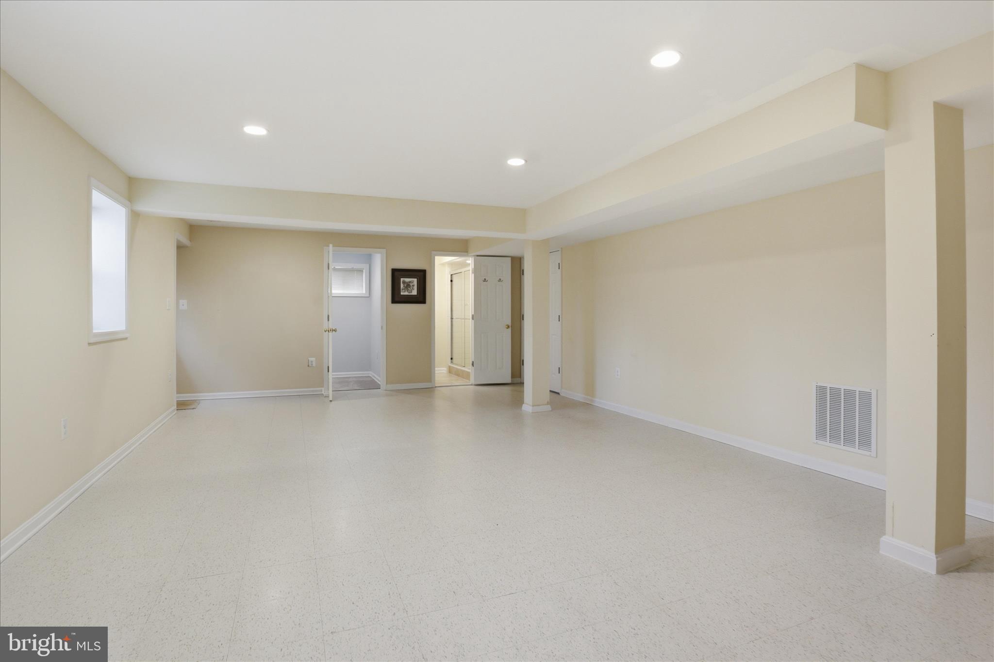 10009 Fairoaks Road Vienna, VA 22181 - Photo 34 of 54