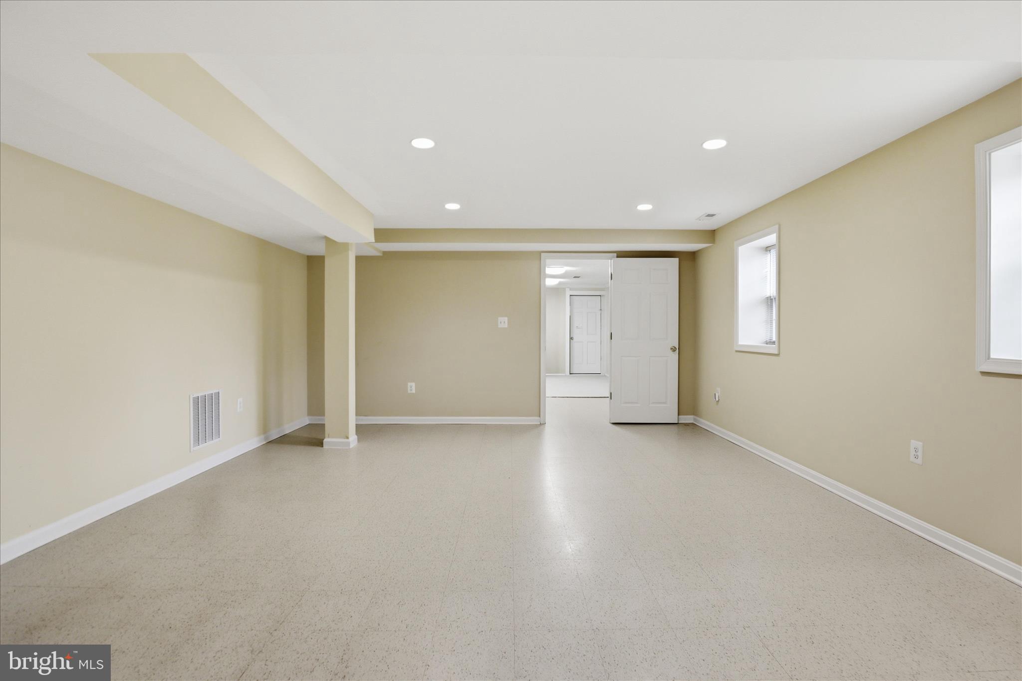 10009 Fairoaks Road Vienna, VA 22181 - Photo 36 of 54