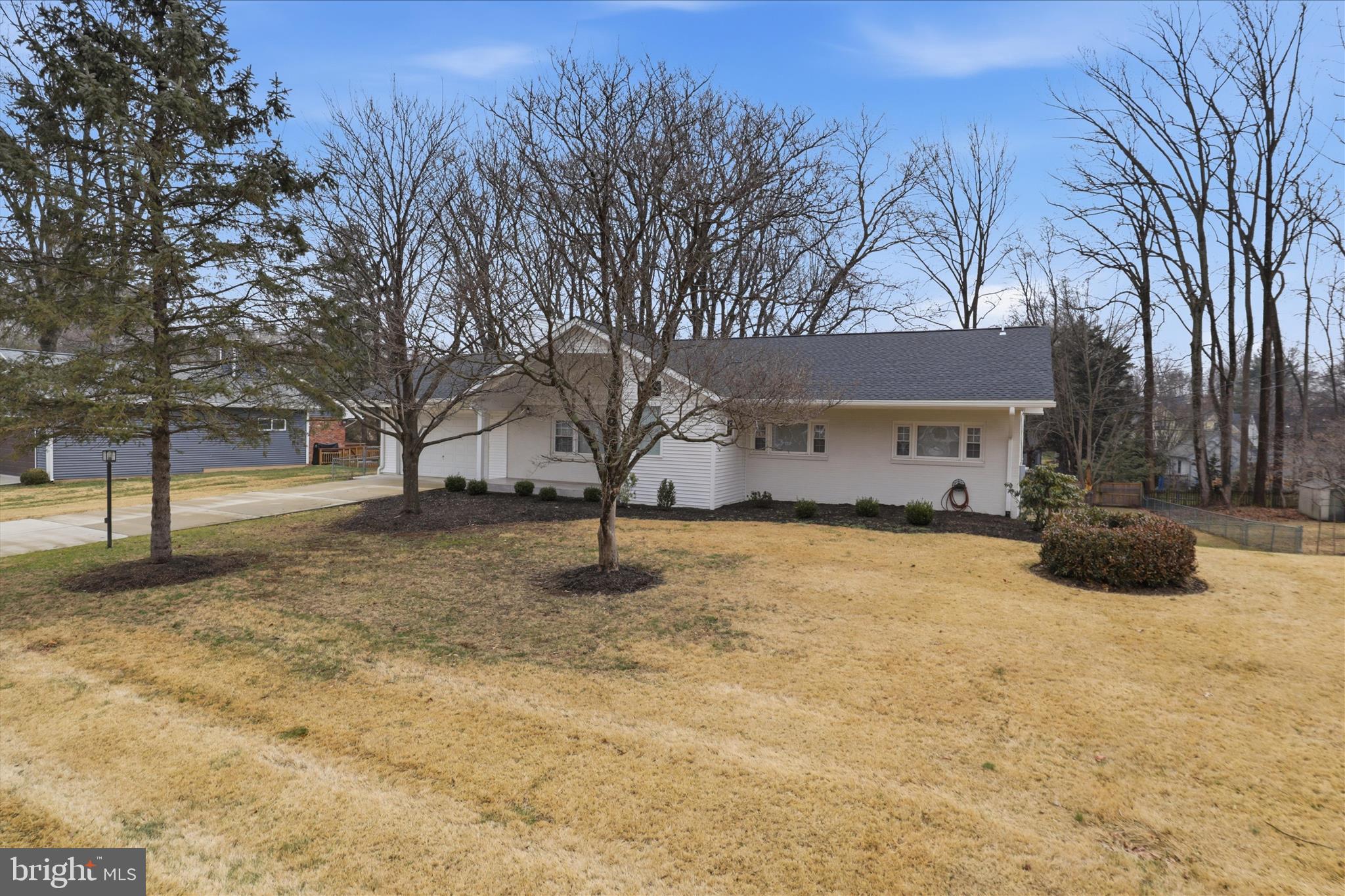 10009 Fairoaks Road Vienna, VA 22181 - Photo 7 of 54