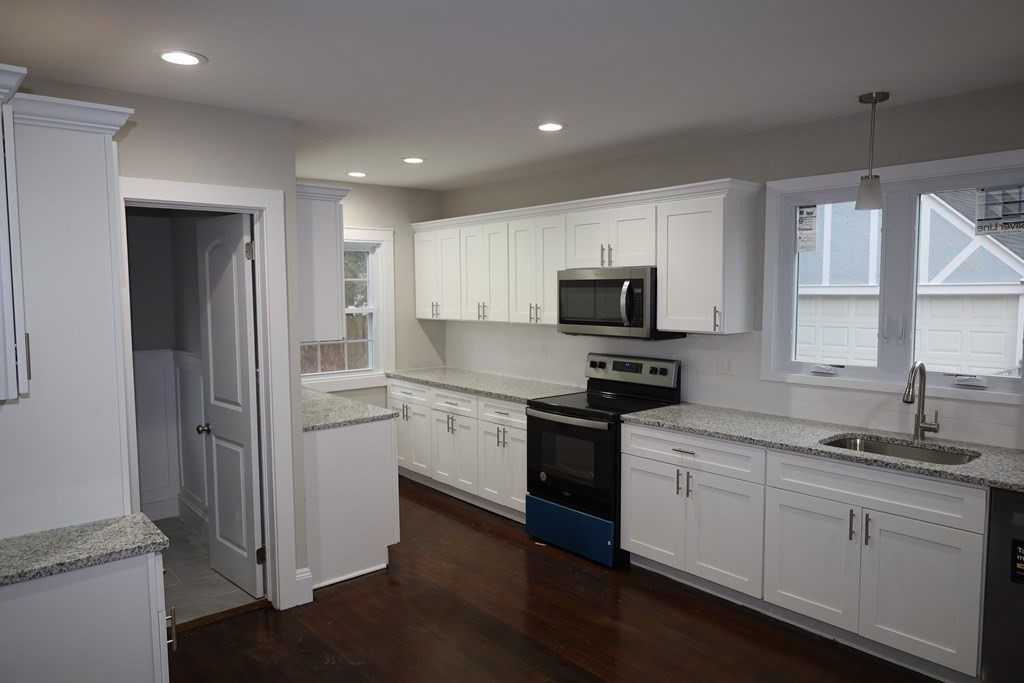 11 Harwich Road Longmeadow, MA 01106 - Photo 7 of 42 Gallery Image 7