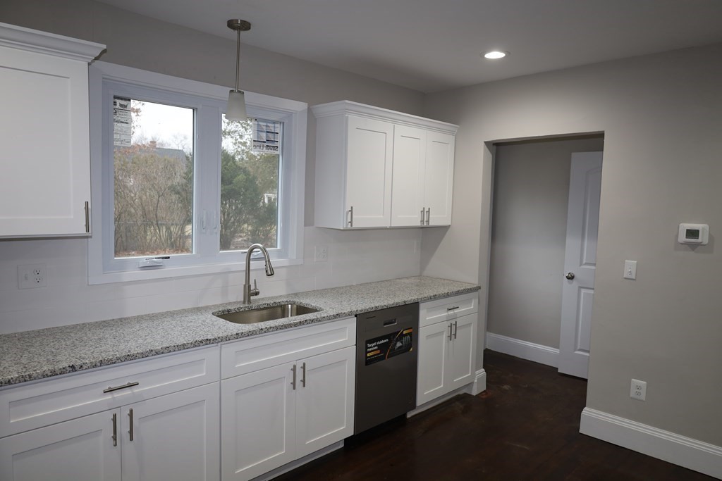 11 Harwich Road Longmeadow, MA 01106 - Photo 8 of 42 Gallery Image 8