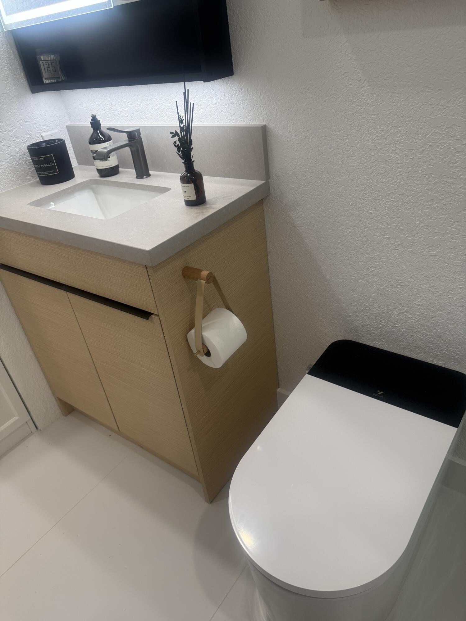 2857 North Los Felices Road, Unit 203 Palm Springs, CA 92262 - Photo 23 of 40 IMG_5030