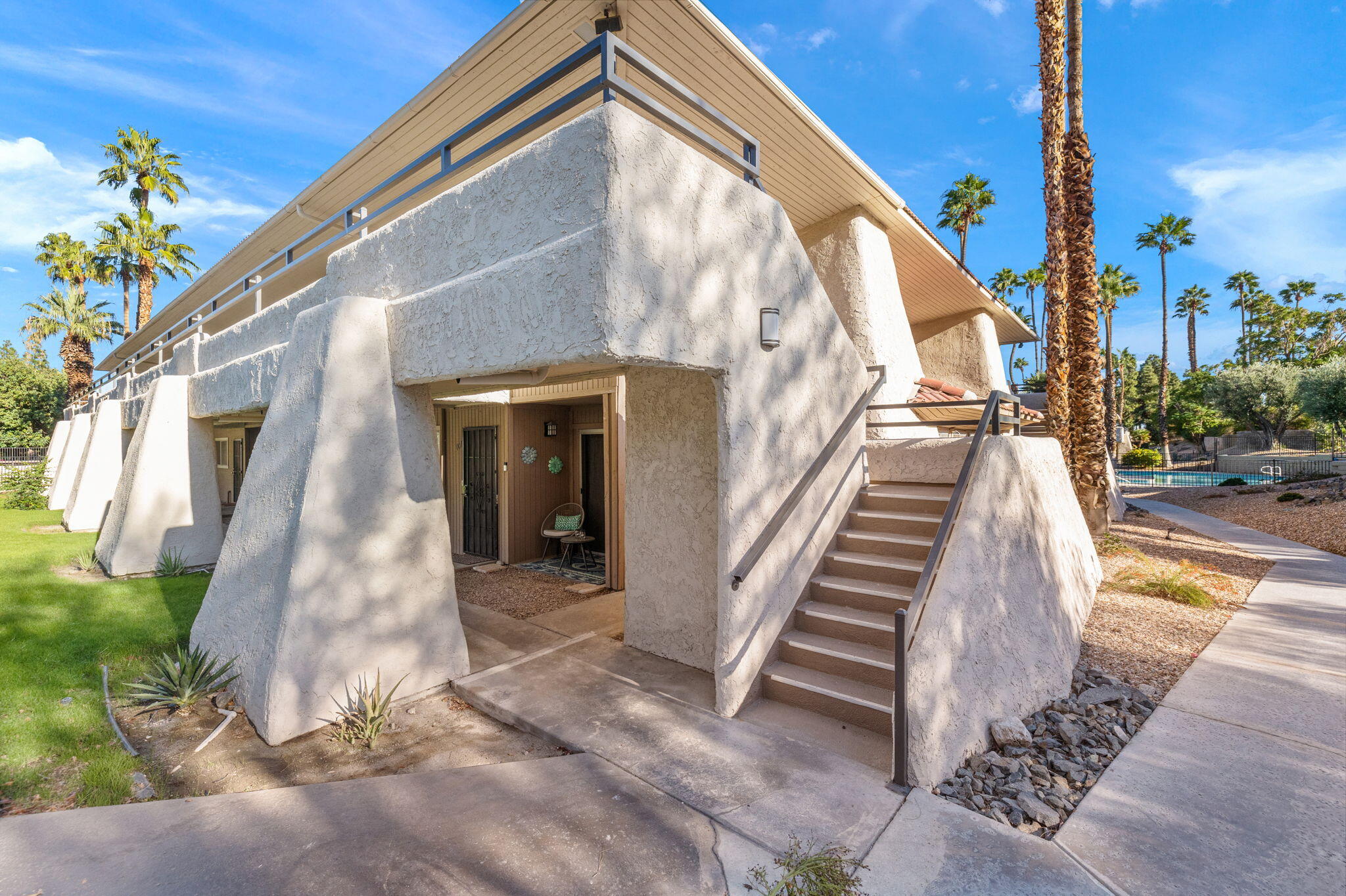 2857 North Los Felices Road, Unit 203 Palm Springs, CA 92262 - Photo 39 of 40 34-web-or-mls-8M4A3380