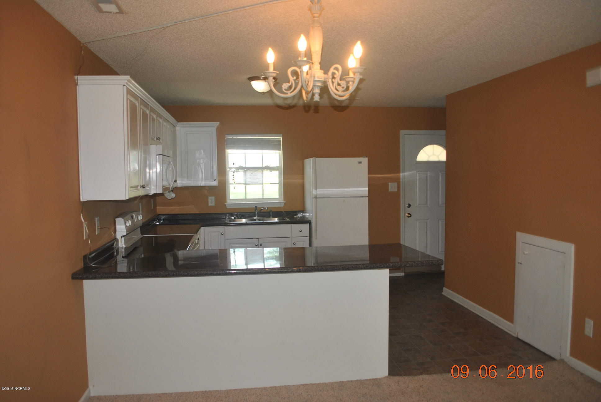601 Peletier Loop Road, Unit M77 Swansboro, NC 28584 - Photo 4 of 17 DSC_0094