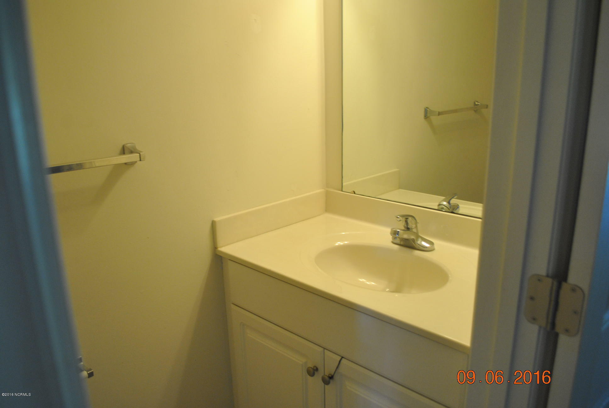 601 Peletier Loop Road, Unit M77 Swansboro, NC 28584 - Photo 6 of 17 DSC_0092
