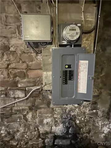 $115,000 | 175 Forest Avenue, Syracuse, NY 13205