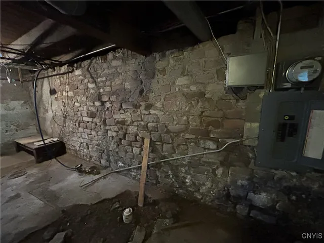 $115,000 | 175 Forest Avenue, Syracuse, NY 13205