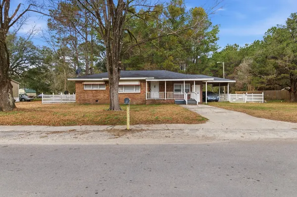 $170,000 | 412 County Rd S-22-129, Andrews, SC 29510