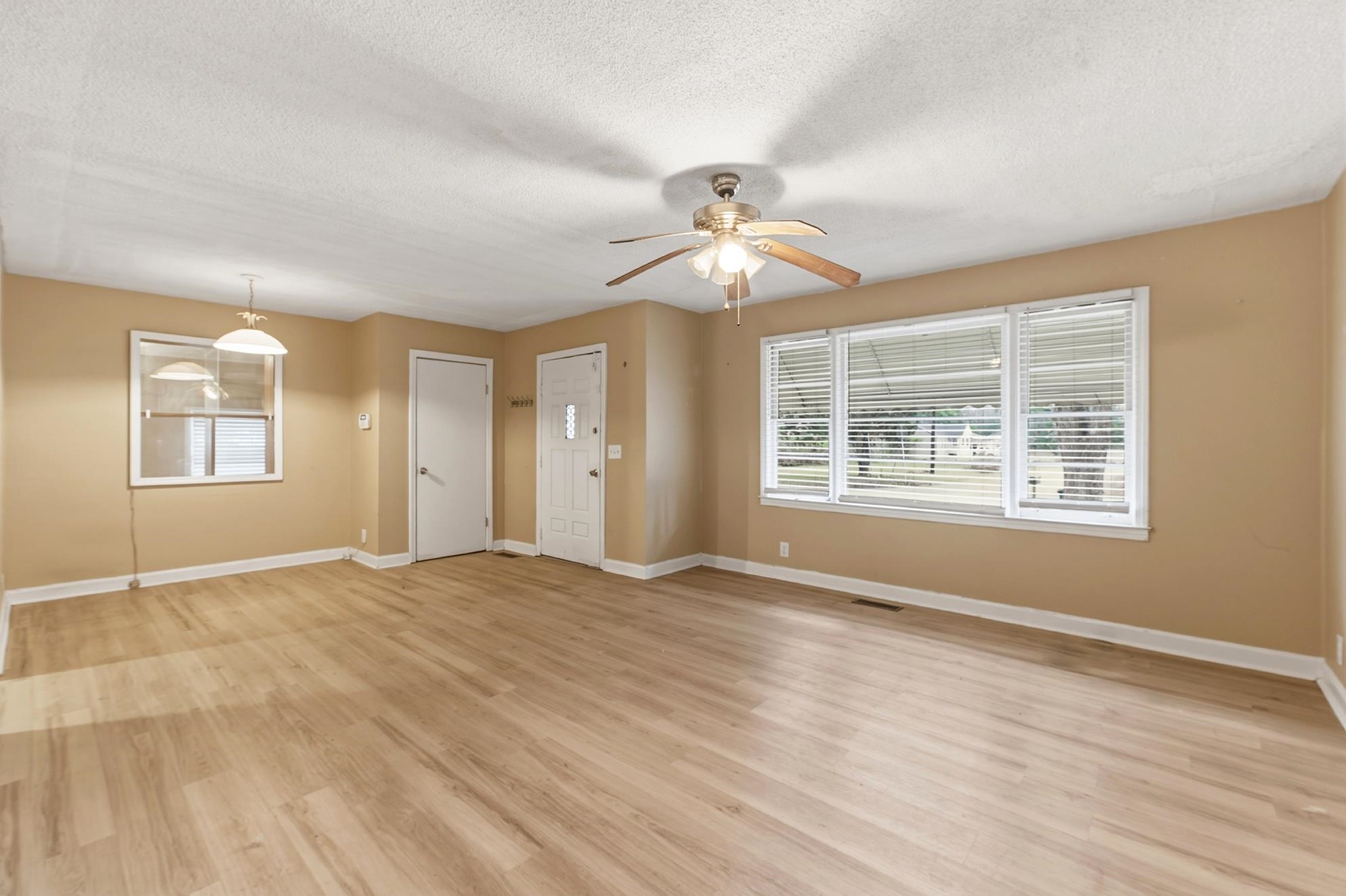 412 County Rd S-22-129 Andrews, SC 29510 - Photo 6 of 44 Gallery Image 6