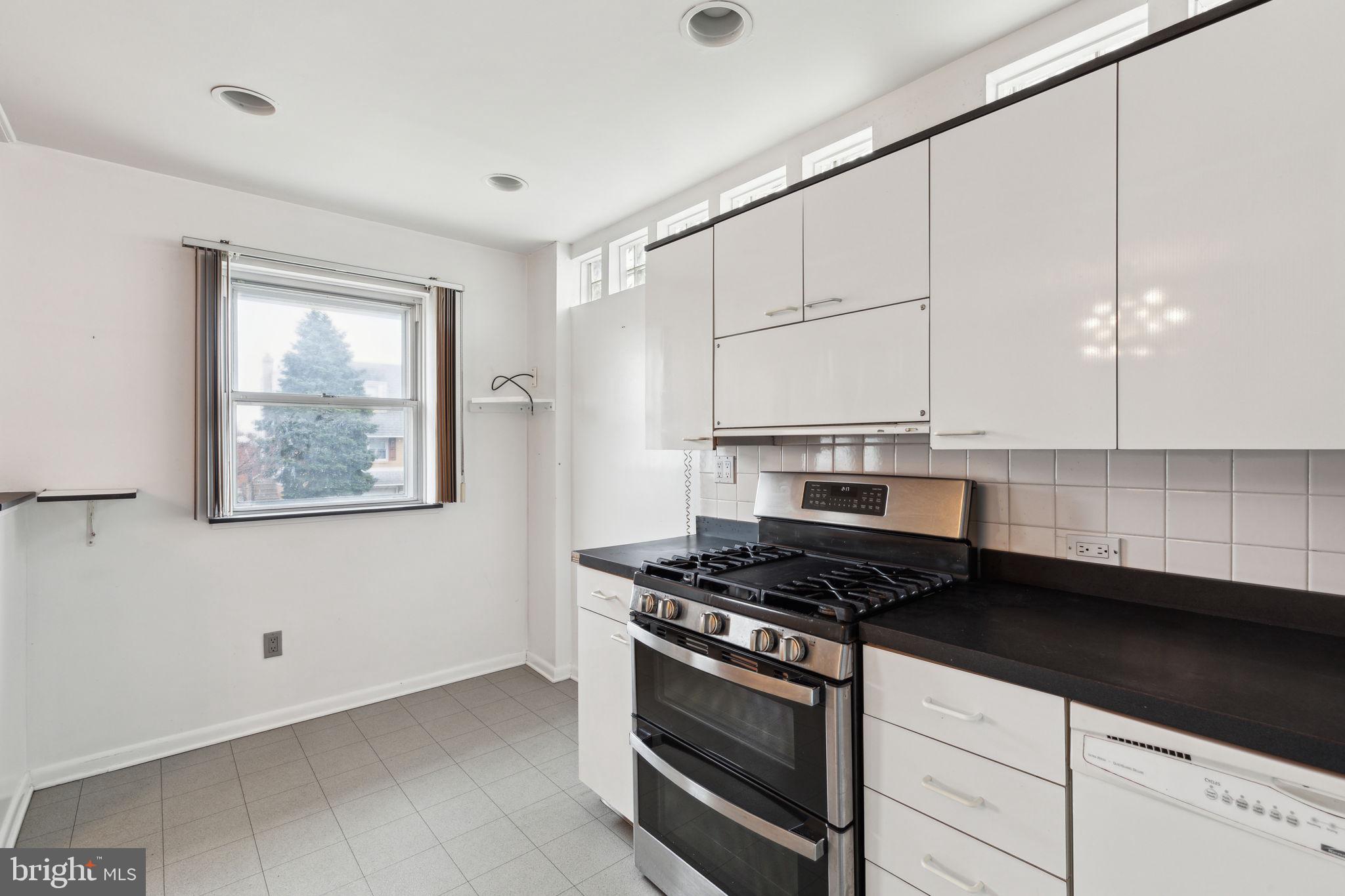 9966 Bridle Road Philadelphia, PA 19115 - Photo 11 of 28 Gallery Image 11